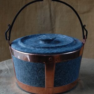 Pentola con cerchiatura in rame con coperchio 24cm