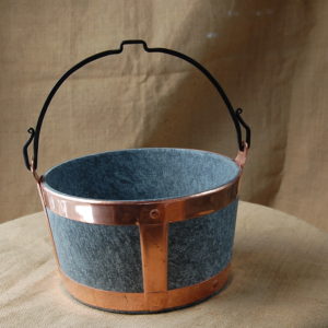 Pentola con cerchiatura in rame senza coperchio 30cm